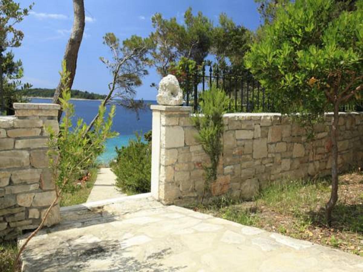 Villa Nova Vela Luka Exteriör bild